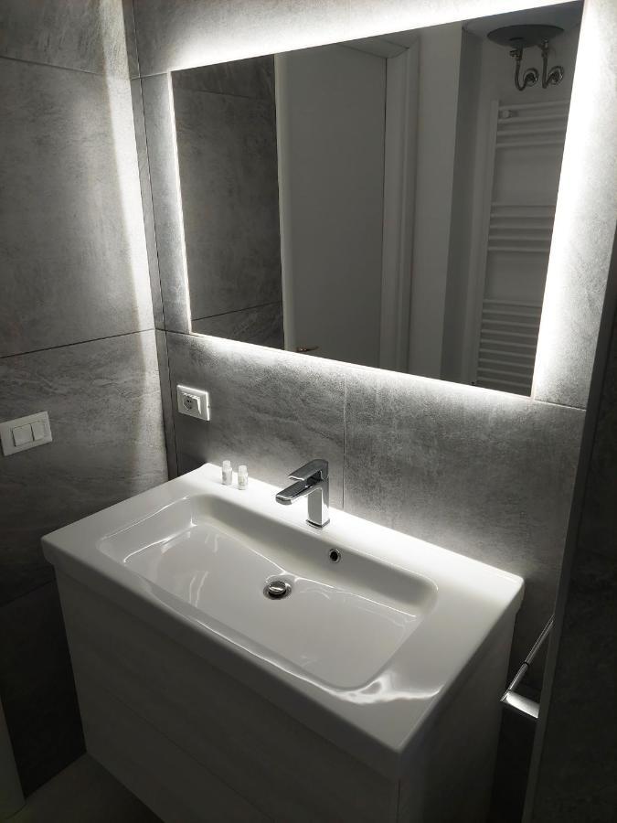 Conte Rosso Apartment Рим Екстериор снимка