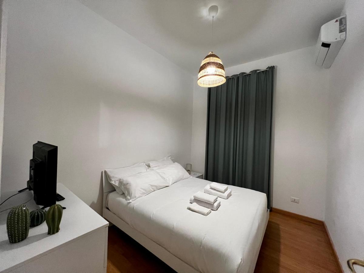 Conte Rosso Apartment Рим Екстериор снимка