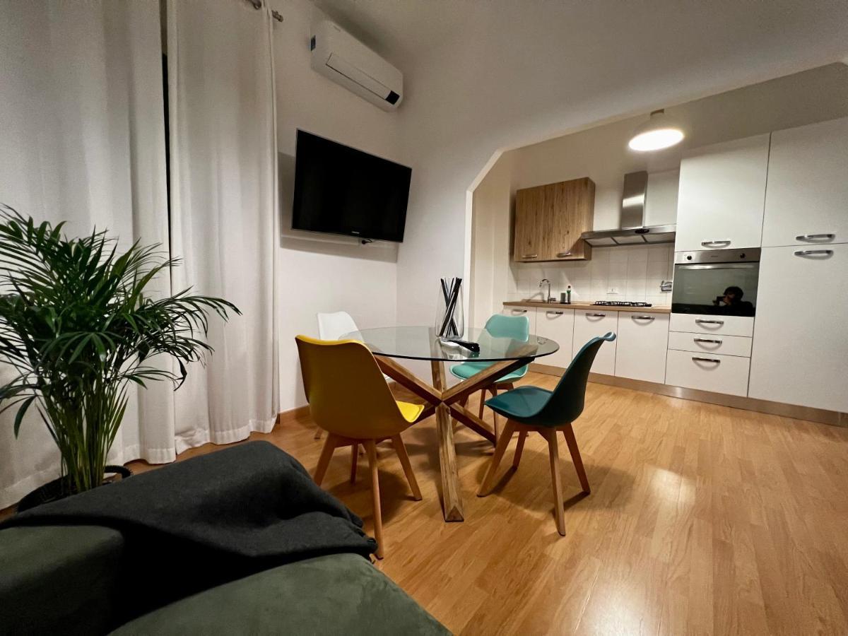Conte Rosso Apartment Рим Екстериор снимка